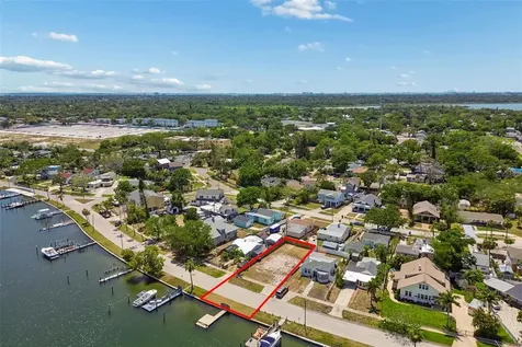 4005 Sunrise Drive S St Petersburg FL 33705