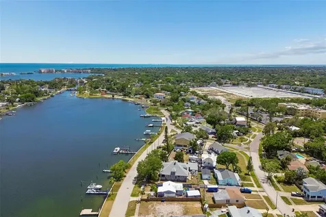 4005 Sunrise Drive S St Petersburg FL 33705