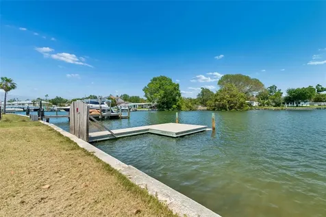 4005 Sunrise Drive S St Petersburg FL 33705