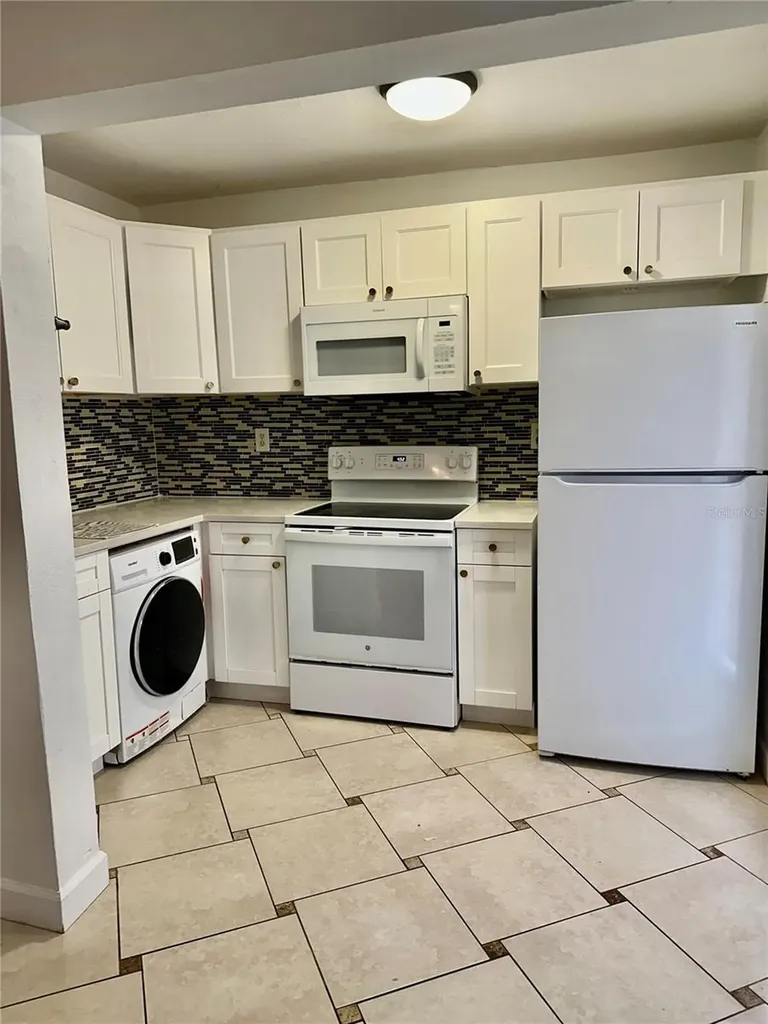 2625 State Road 590 Clearwater FL 33759