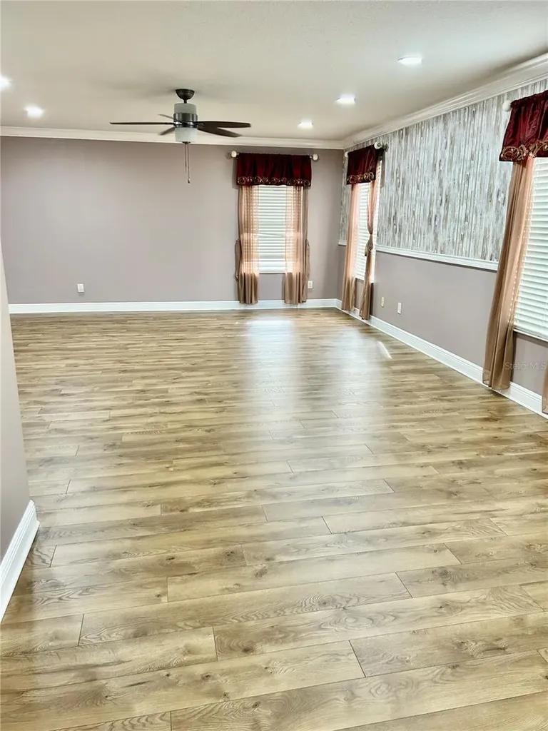 2907 Winglewood Circle Lutz FL 33558
