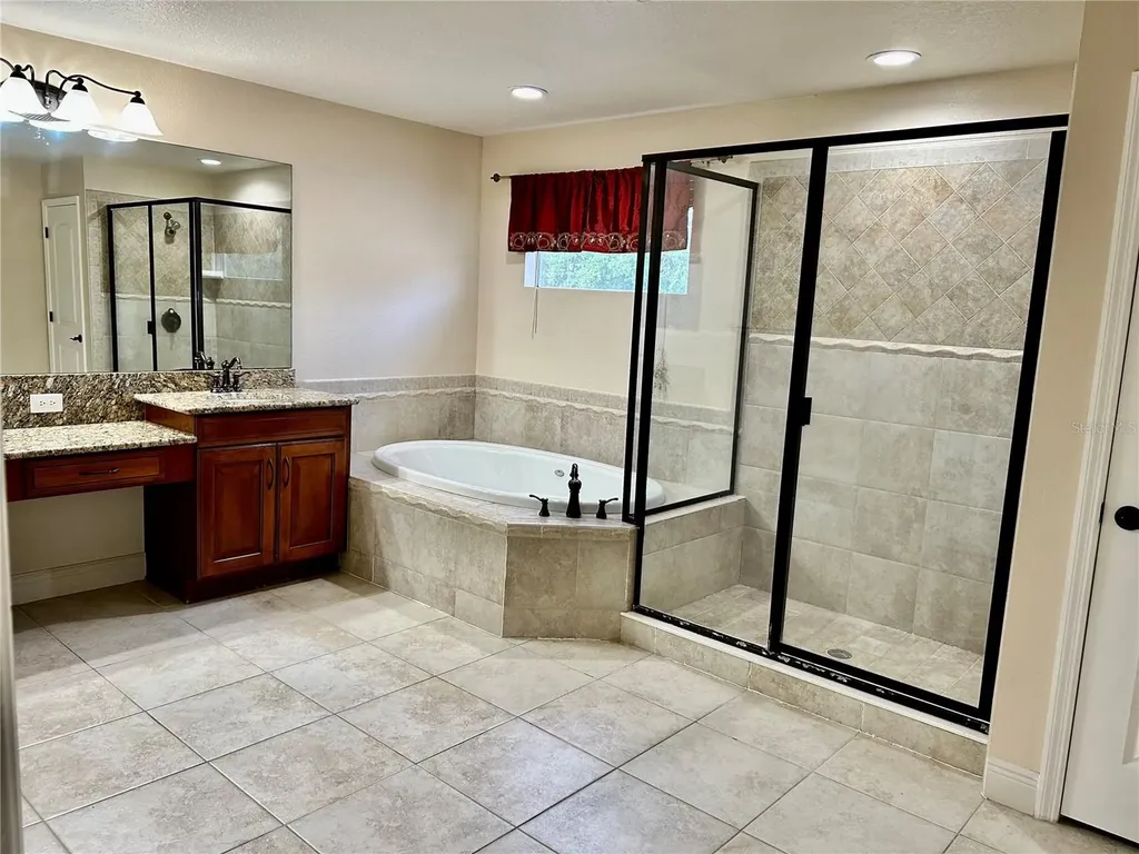 2907 Winglewood Circle Lutz FL 33558