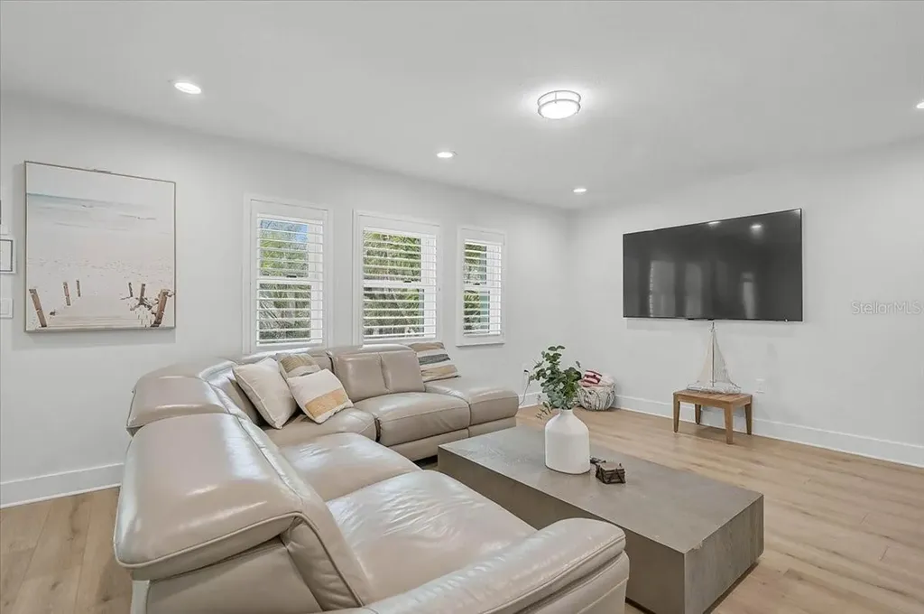 3515 La Paloma Avenue Sarasota FL 34242