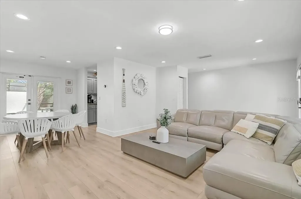 3515 La Paloma Avenue Sarasota FL 34242
