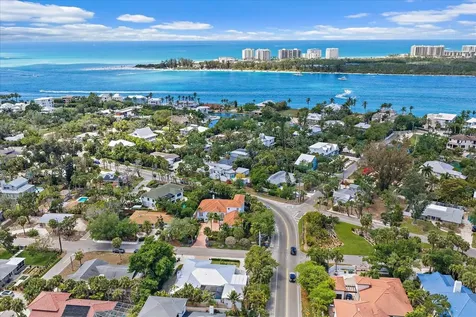 3515 La Paloma Avenue Sarasota FL 34242