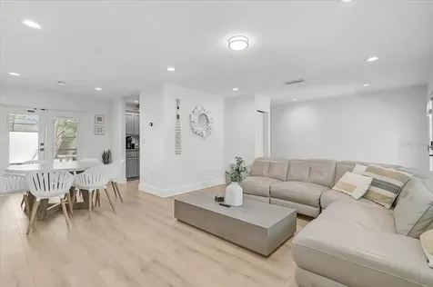 3515 La Paloma Avenue Sarasota FL 34242