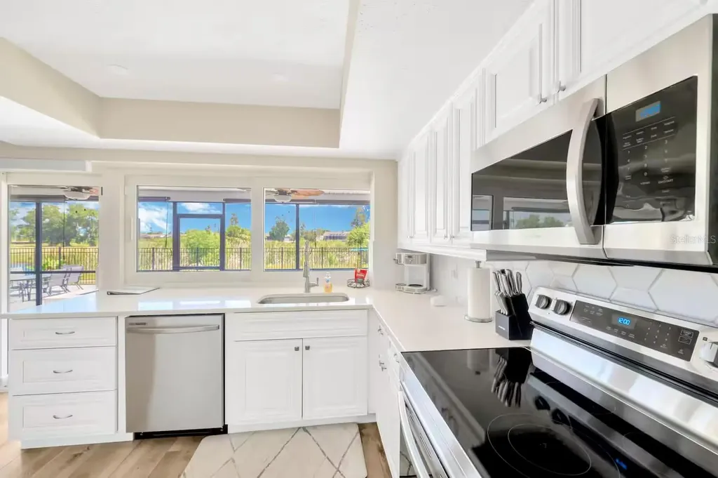 721 Eagle Lane Apollo Beach FL 33572