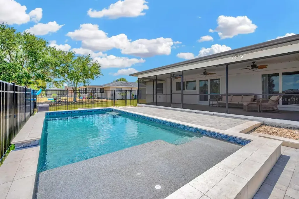 721 Eagle Lane Apollo Beach FL 33572