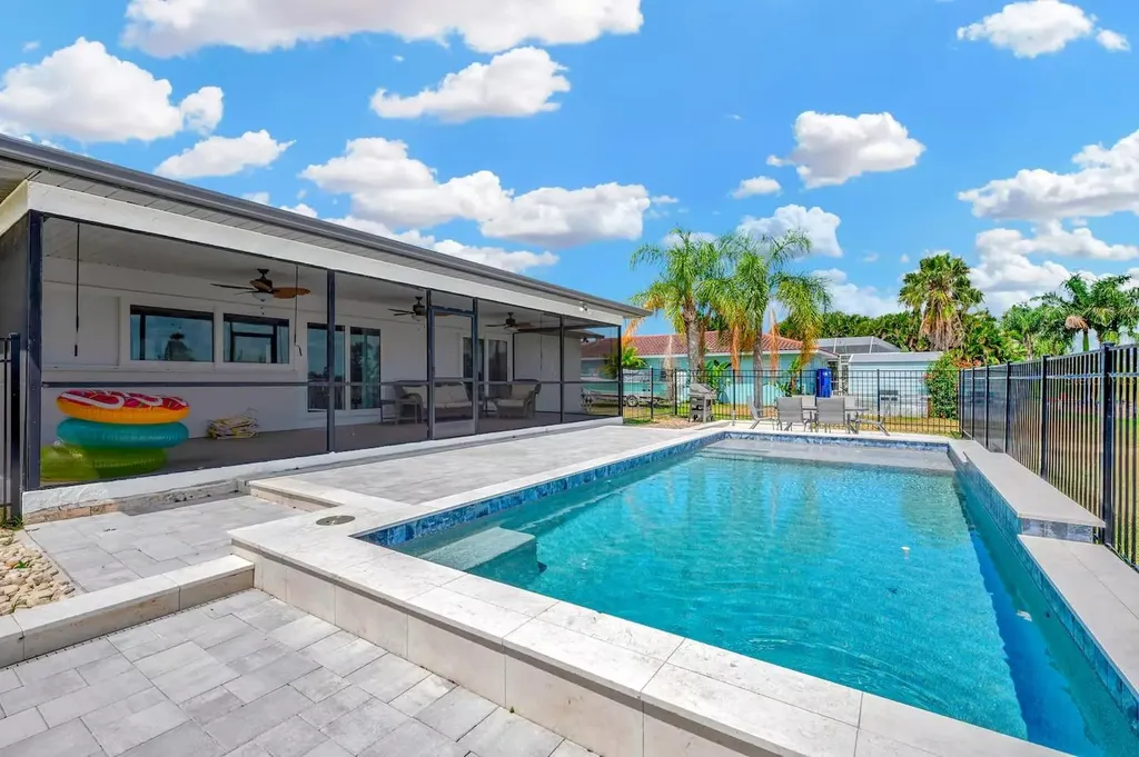 721 Eagle Lane Apollo Beach FL 33572