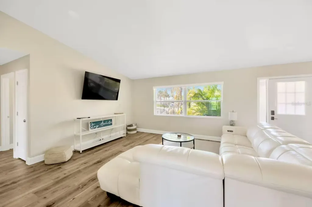721 Eagle Lane Apollo Beach FL 33572