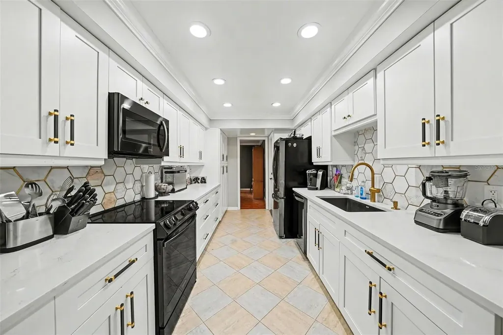 1009 Morfield Lane Brandon FL 33511