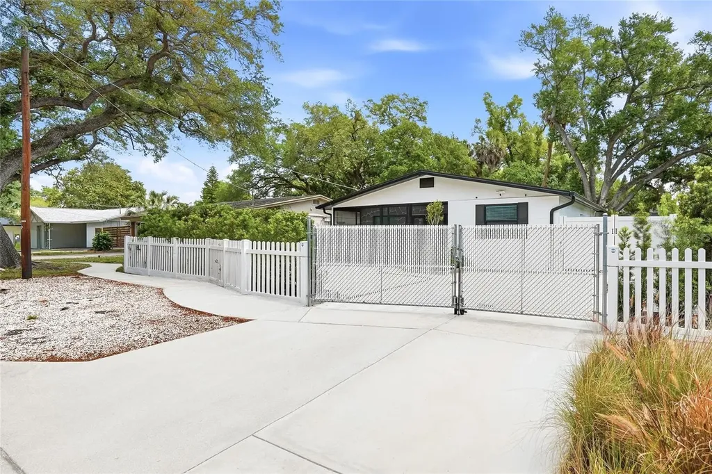 6828 S Wall Street Tampa FL 33616
