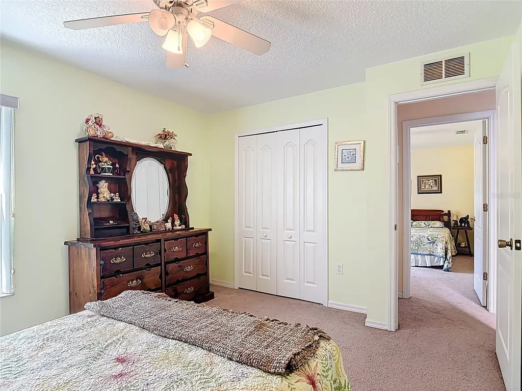 290 Shadydale Court Deltona FL 32738