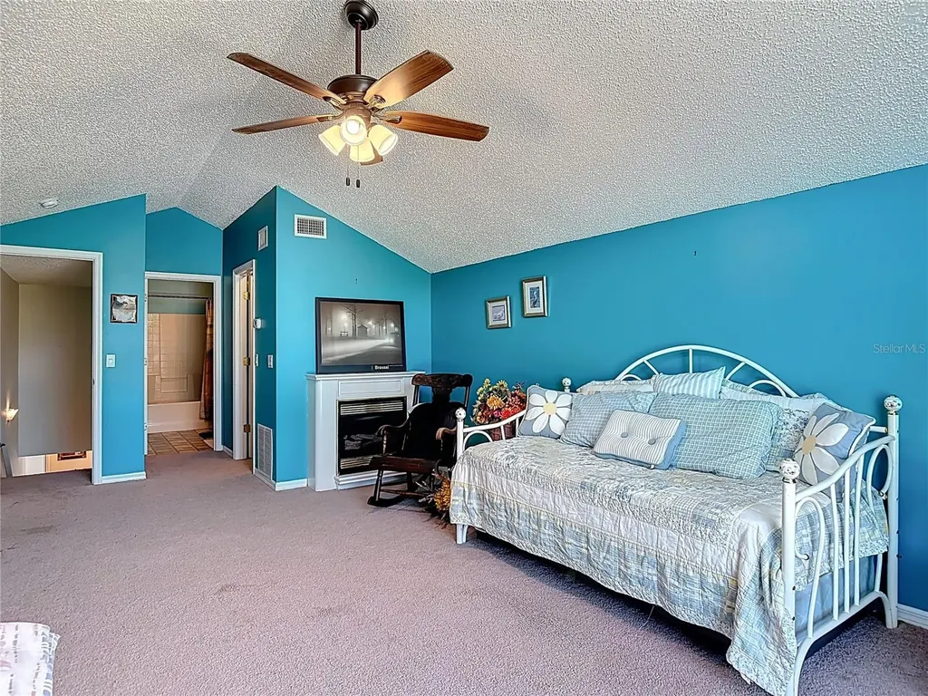 290 Shadydale Court Deltona FL 32738