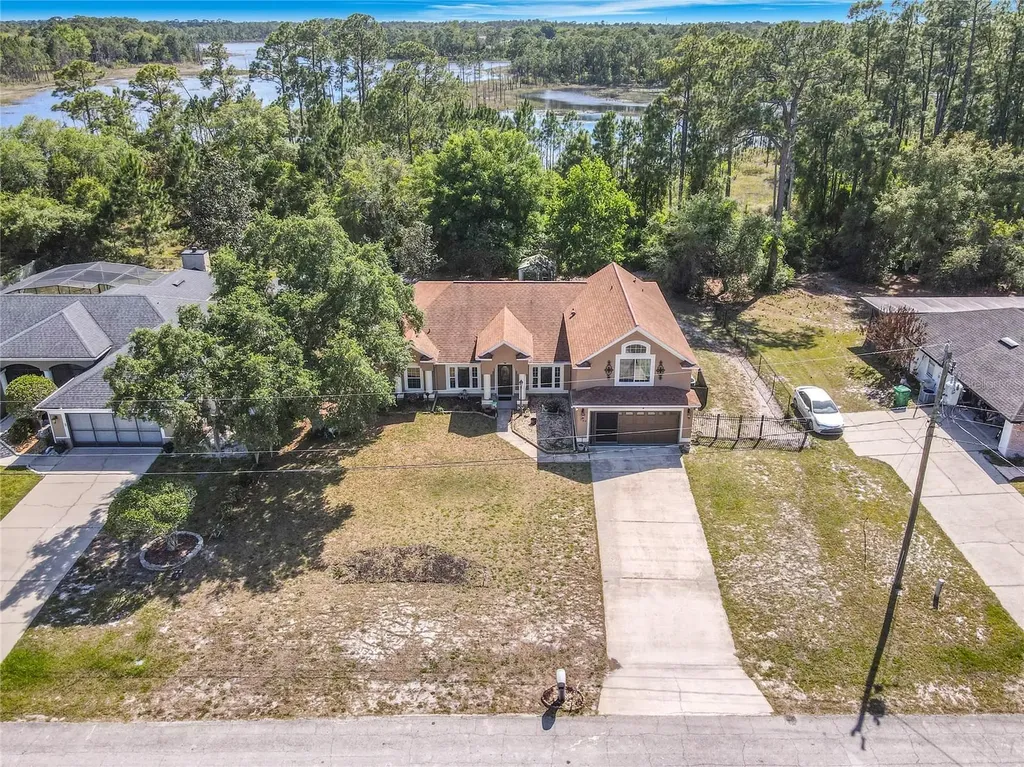 290 Shadydale Court Deltona FL 32738
