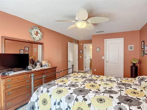 290 Shadydale Court Deltona FL 32738