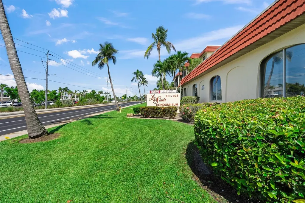 915 Beach Road Siesta Key FL 34242