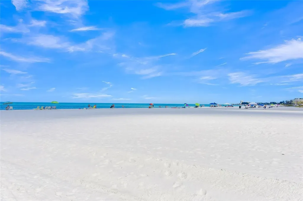 915 Beach Road Siesta Key FL 34242