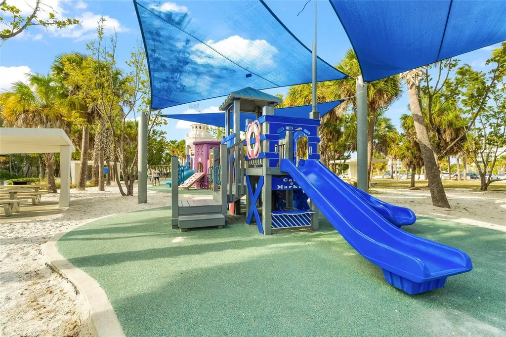 915 Beach Road Siesta Key FL 34242