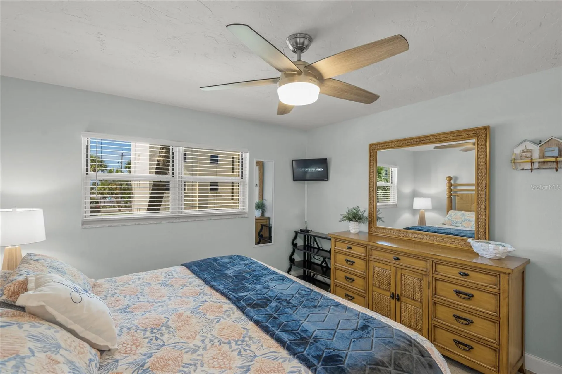 915 Beach Road Siesta Key FL 34242