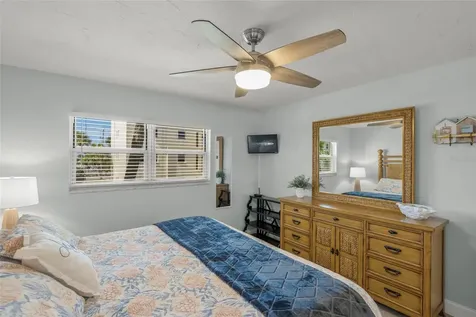 915 Beach Road Siesta Key FL 34242