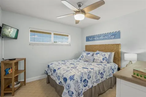 915 Beach Road Siesta Key FL 34242