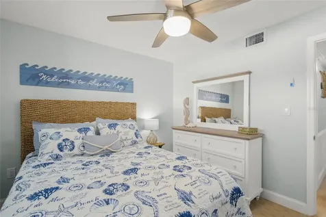 915 Beach Road Siesta Key FL 34242