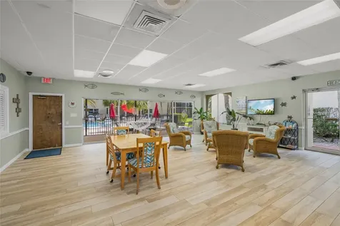 915 Beach Road Siesta Key FL 34242