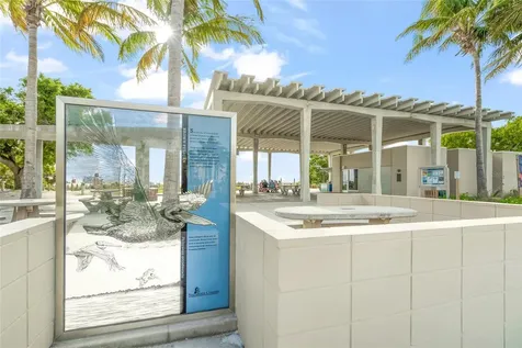 915 Beach Road Siesta Key FL 34242