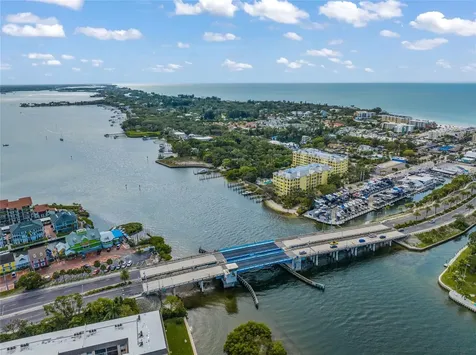 915 Beach Road Siesta Key FL 34242