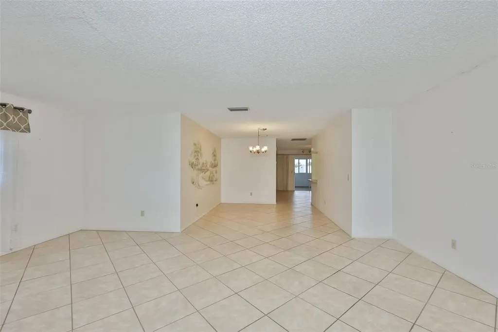 603 La Jolla Avenue Sun City Center FL 33573