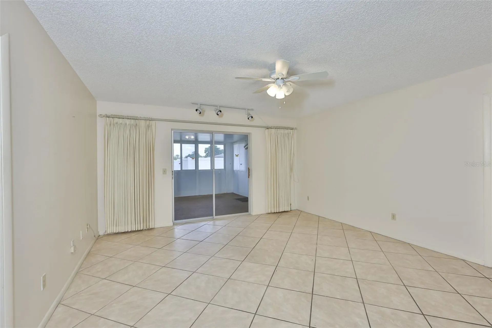 603 La Jolla Avenue Sun City Center FL 33573