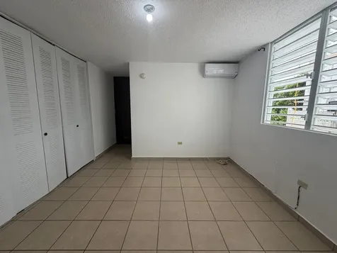 118 C. Las Flores San Juan PR 00912