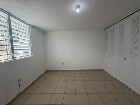 118 C. Las Flores San Juan PR 00912