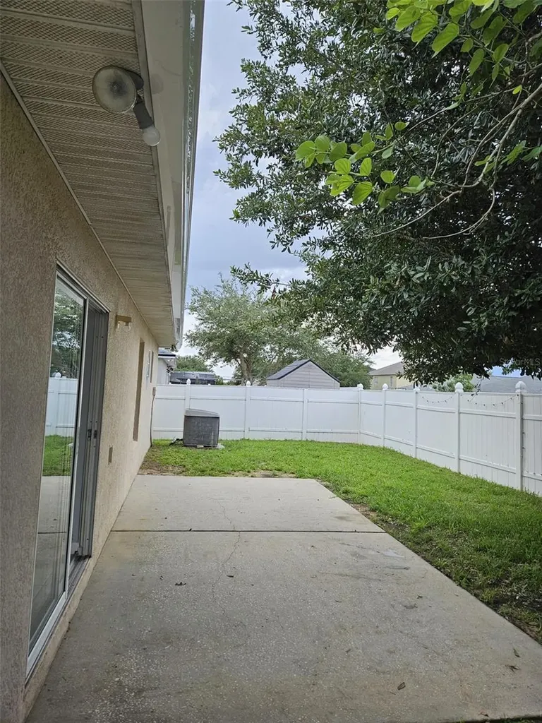 605 Blake Avenue Davenport FL 33897
