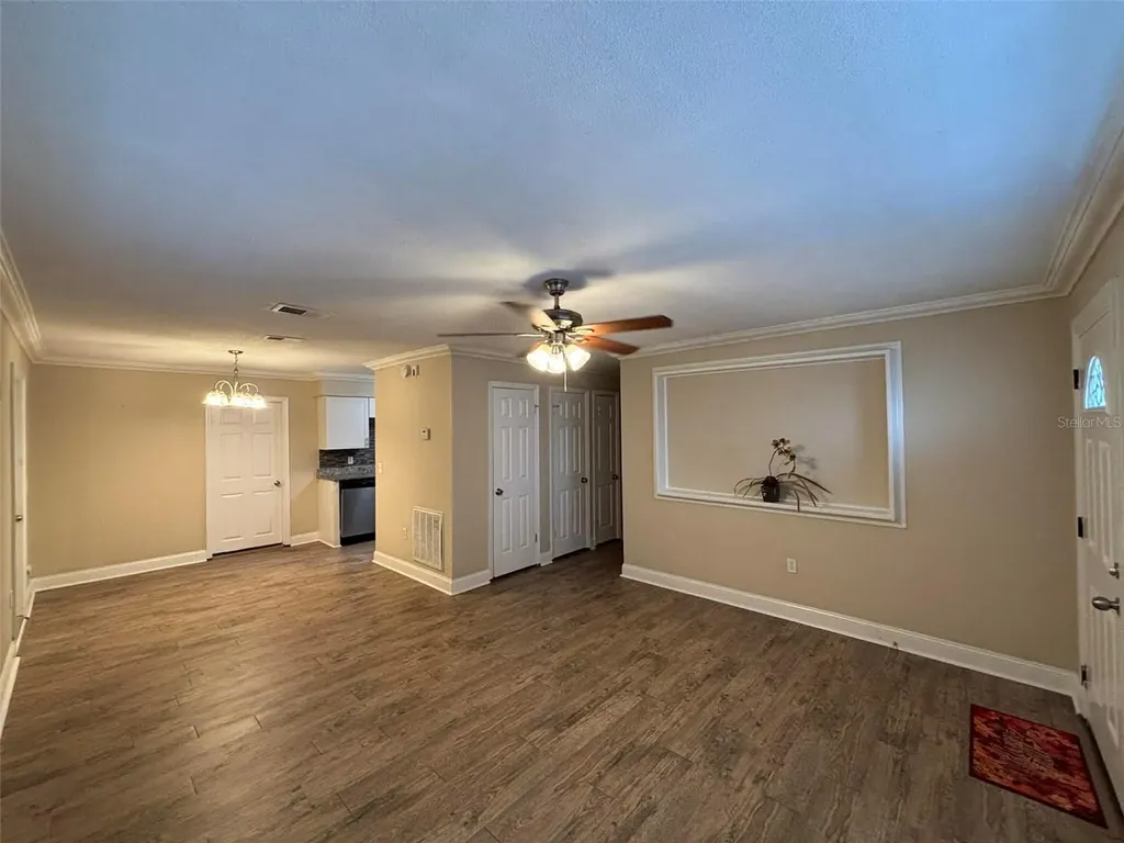 606 Holt Circle Winter Haven FL 33880