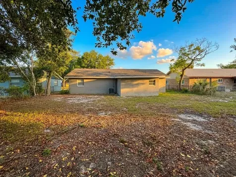 606 Holt Circle Winter Haven FL 33880