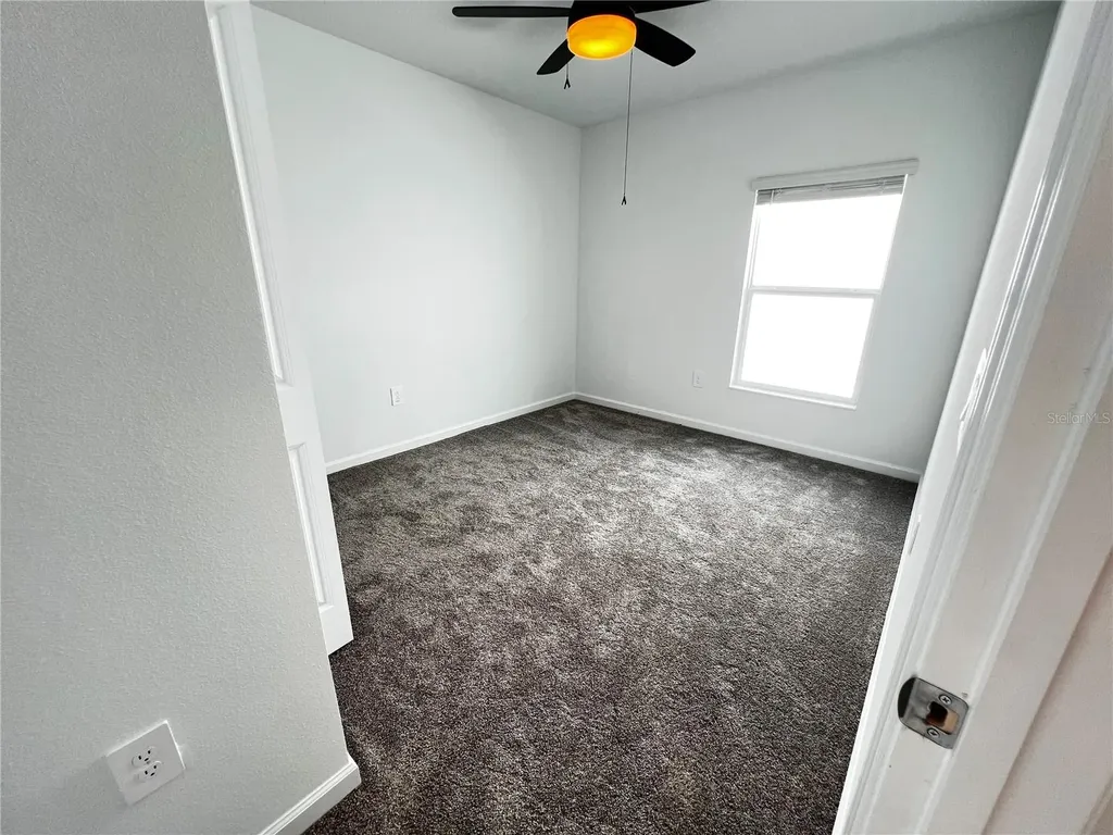 2010 Punch Bowl Avenue Davenport FL 33837