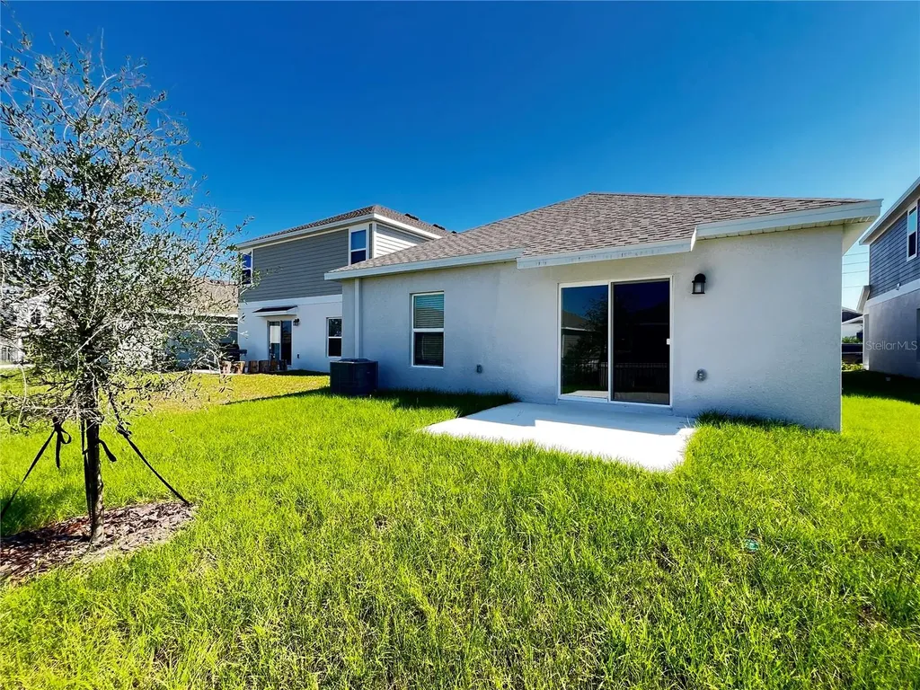 2010 Punch Bowl Avenue Davenport FL 33837