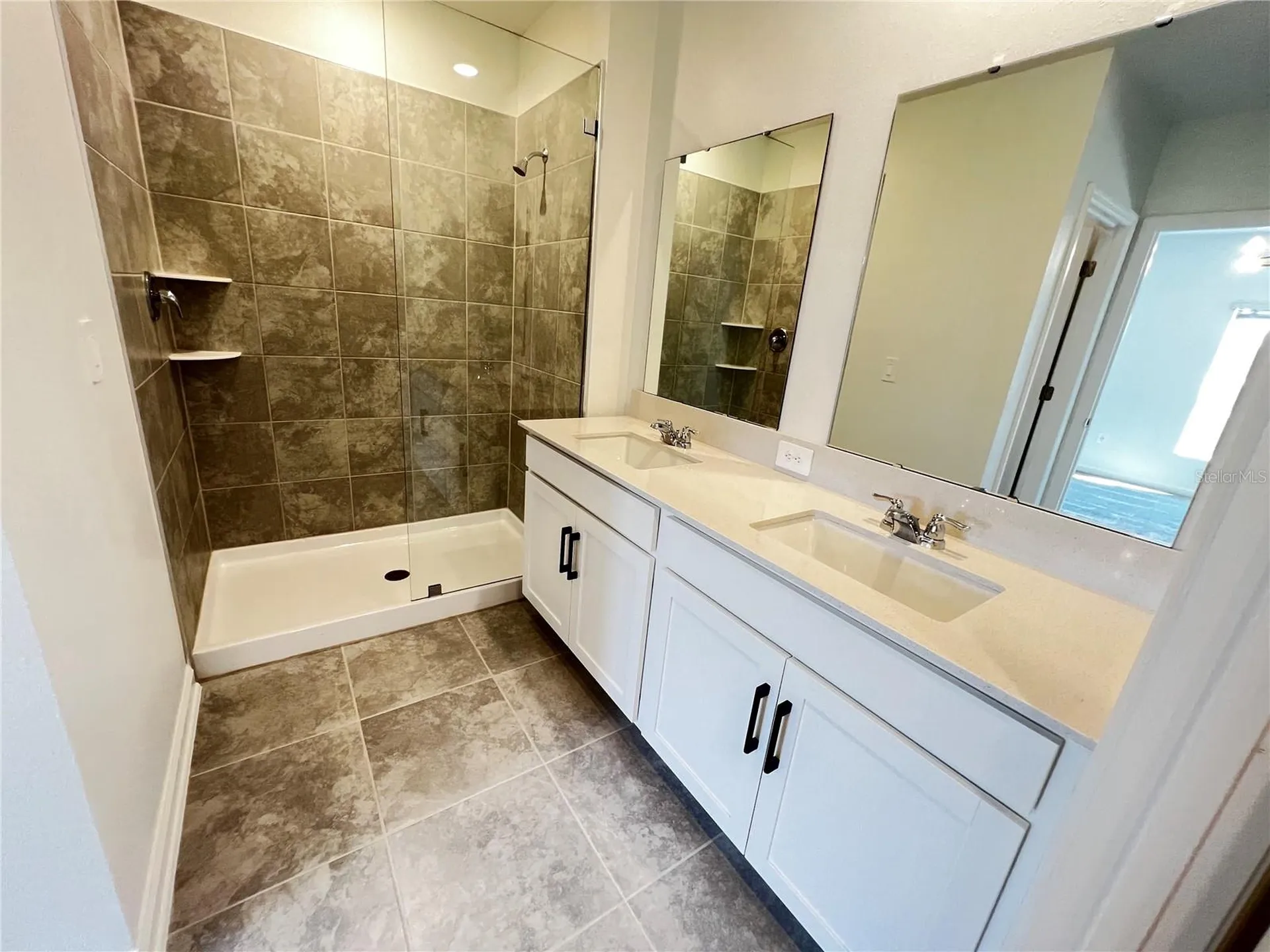 2010 Punch Bowl Avenue Davenport FL 33837