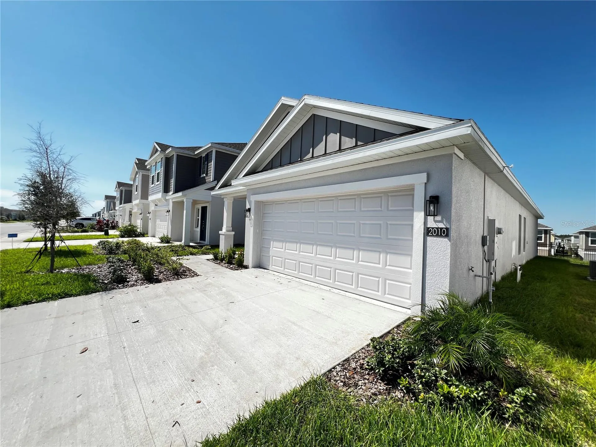 2010 Punch Bowl Avenue Davenport FL 33837