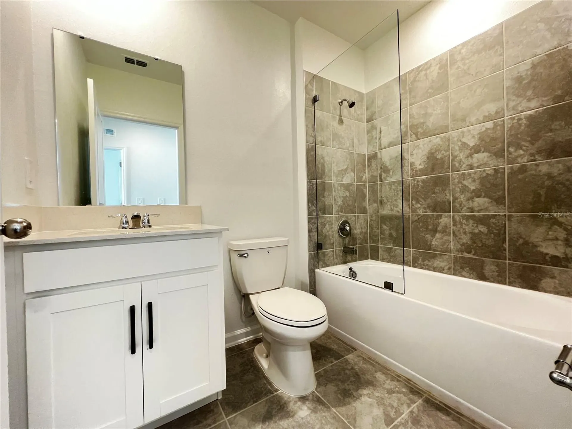 2010 Punch Bowl Avenue Davenport FL 33837