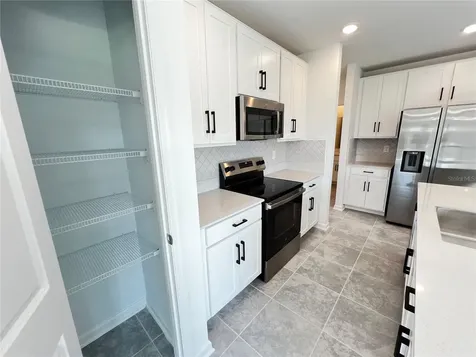 2010 Punch Bowl Avenue Davenport FL 33837