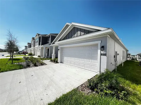 2010 Punch Bowl Avenue Davenport FL 33837