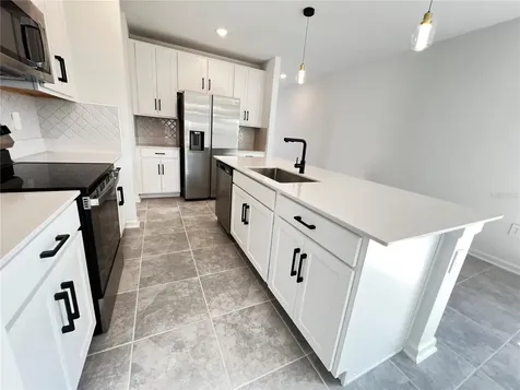 2010 Punch Bowl Avenue Davenport FL 33837