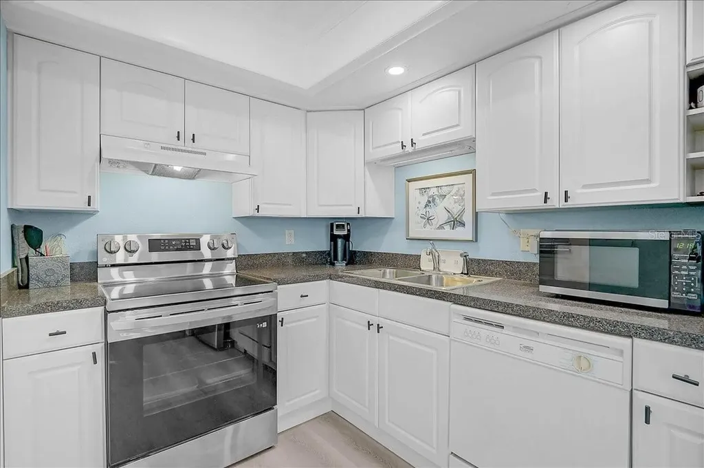 2222 Orange Blossom Lane Bradenton FL 34207