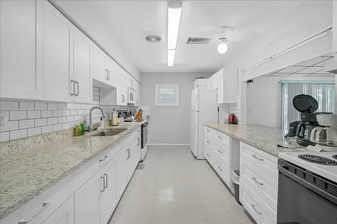 2222 Orange Blossom Lane Bradenton FL 34207