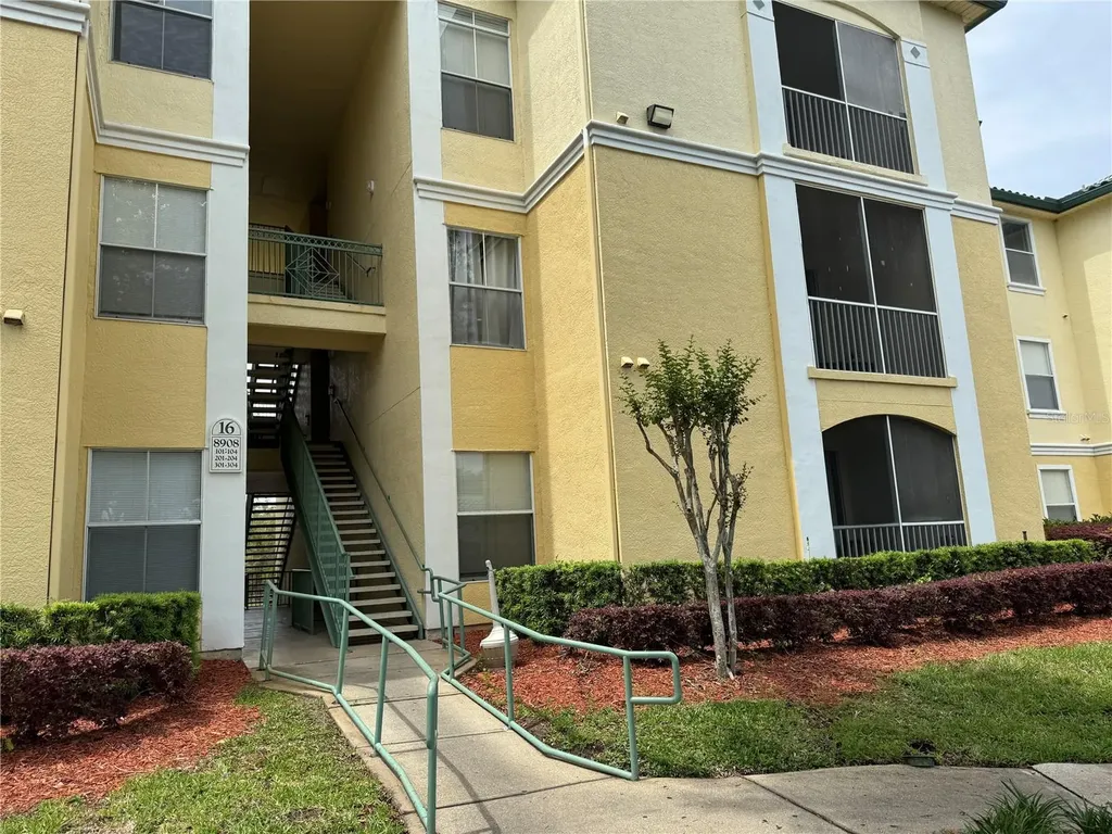 8908 Legacy Court Kissimmee FL 34747