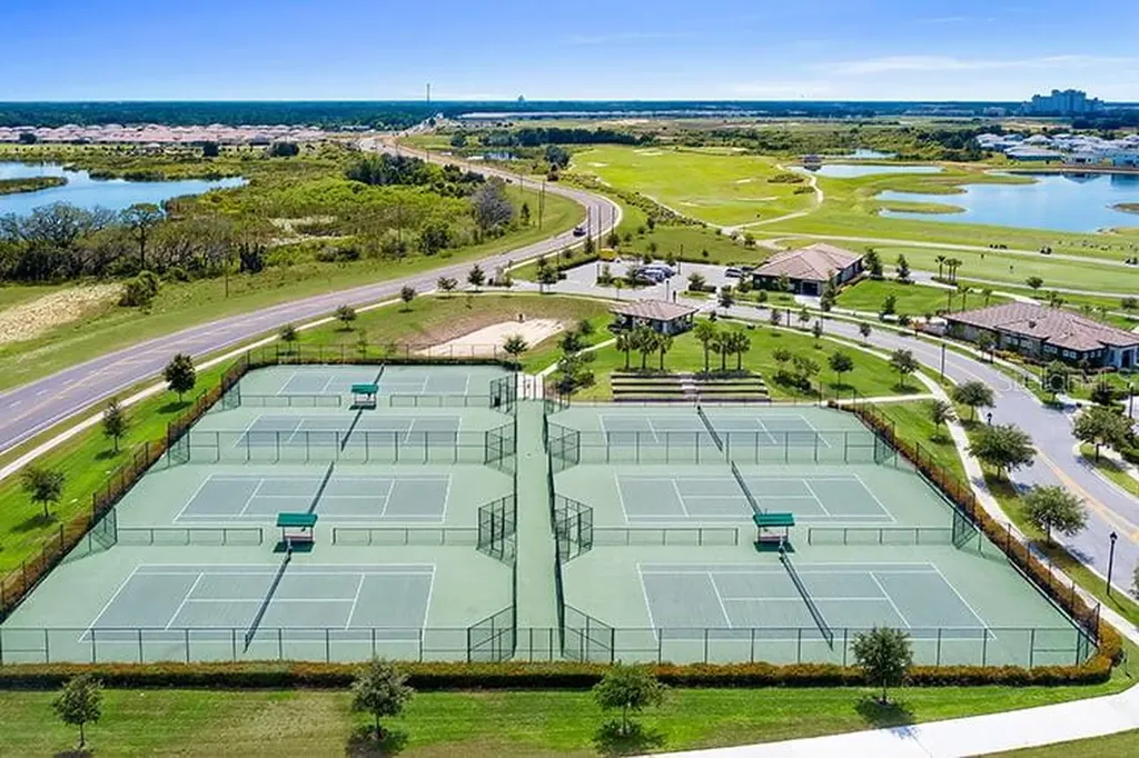 1518 Rolling Fairway Drive Davenport FL 33896