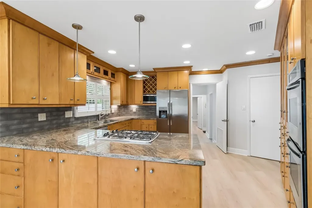 99 Ladoga Avenue Tampa FL 33606